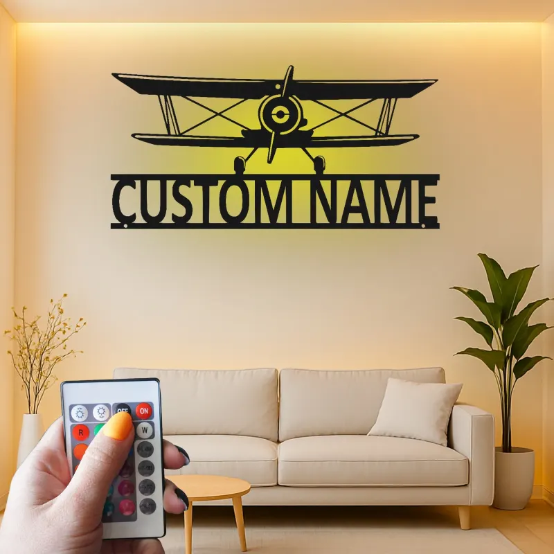 Personalisierte Biplan LED Licht Metall-Wandkunst – Geschenk für Piloten, Hangar oder Büro Dekor