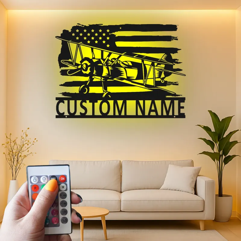Personalisierte Vintage Doppeldecker LED Licht Metall-Wandkunst Geschenk für Piloten mit amerikanischem Flaggen-Design
