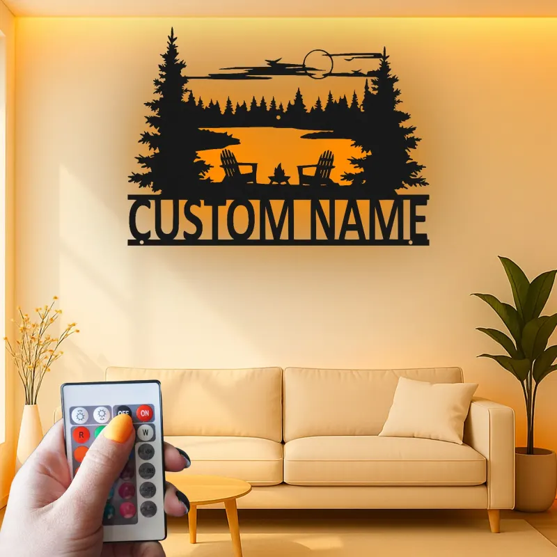 Personalisiertes Schild für das Ferienhaus | LED Metall-Wandkunst mit Adirondack-Stühlen | Individuelles Geschenk für die Hütte