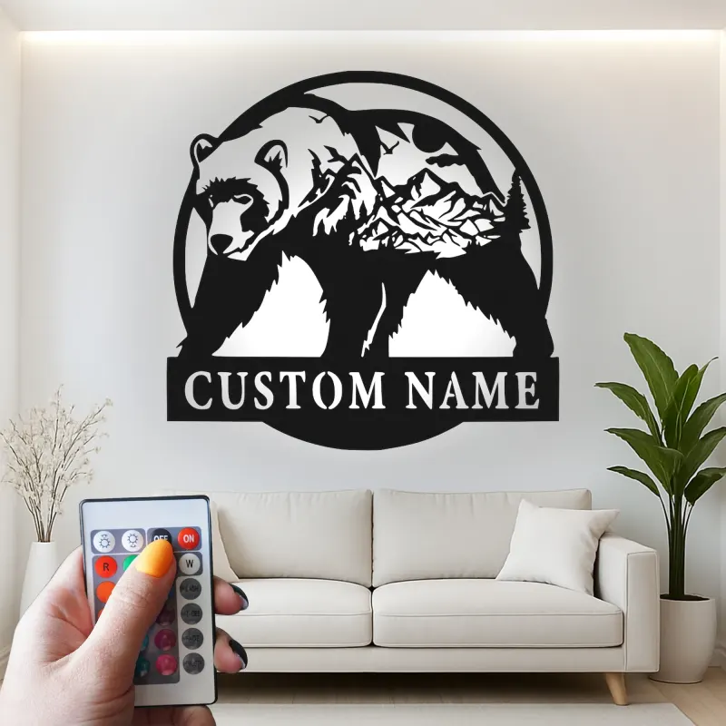 Personalisierte LED-beleuchtete Metall-Wandkunst mit Bär und Berg – Geschenk für Naturfreunde