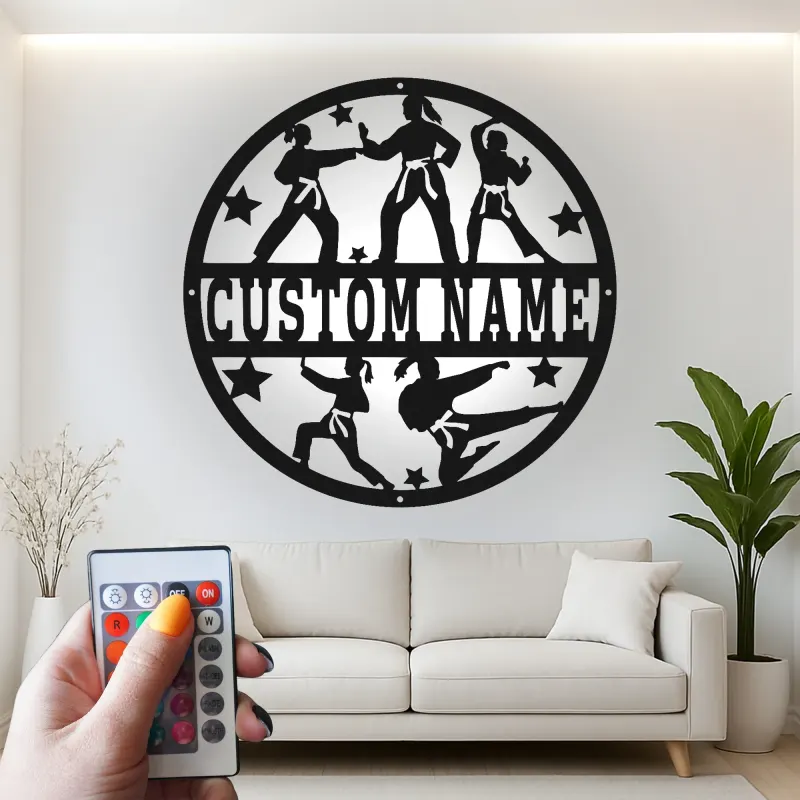 Insegna Karate Personalizzata con LED | Arte Murale in Metallo con Nome Personalizzato per Dojo | Regalo Decorativo per Combattente