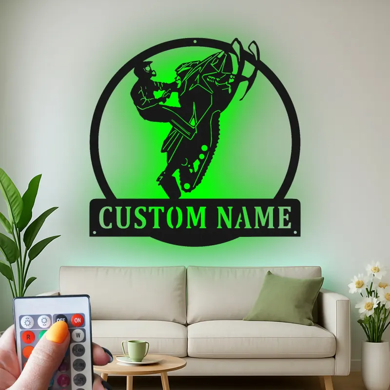Insegna in Metallo per Motoslitta Personalizzata | Arte da Parete LED per Piloti | Regalo Personalizzato per Sport Invernali per Baita e Garage