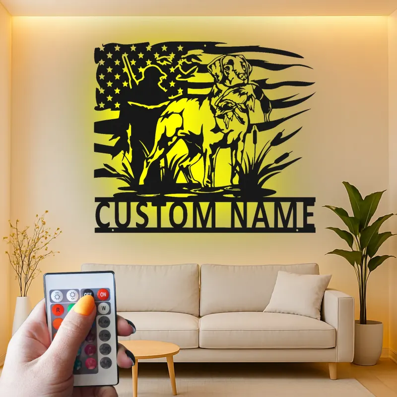 Insegna LED Personalizzata con Cacciatore e Cane da Caccia | Arte Personalizzata con Labrador Retriever | Regalo Patriottico per Cacciatori | Decorazione con Bandiera Americana