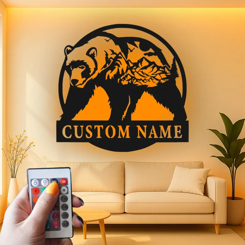 Personalisierte LED-beleuchtete Metall-Wandkunst mit Bär und Berg – Geschenk für Naturfreunde