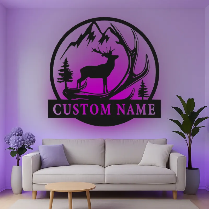 Personalisierte Metall-Wandkunst mit Hirschgeweih und LED-Beleuchtung – Geschenk für Naturliebhaber, Hüttendeko mit Bergmotiv