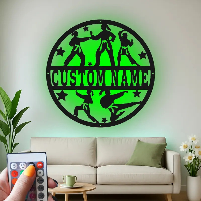 Insegna Karate Personalizzata con LED | Arte Murale in Metallo con Nome Personalizzato per Dojo | Regalo Decorativo per Combattente