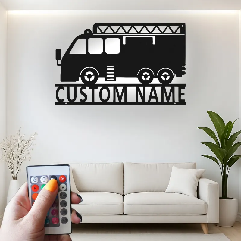 Plaque personnalisée camion de pompiers | Décoration murale LED en métal pour chambre d’enfant | Cadeau pompier personnalisé | Déco caserne