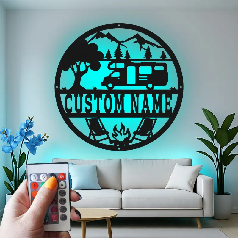 Insegna in metallo LED per campeggio RV personalizzata regalo per campeggiatori decorazione per avventure all'aperto