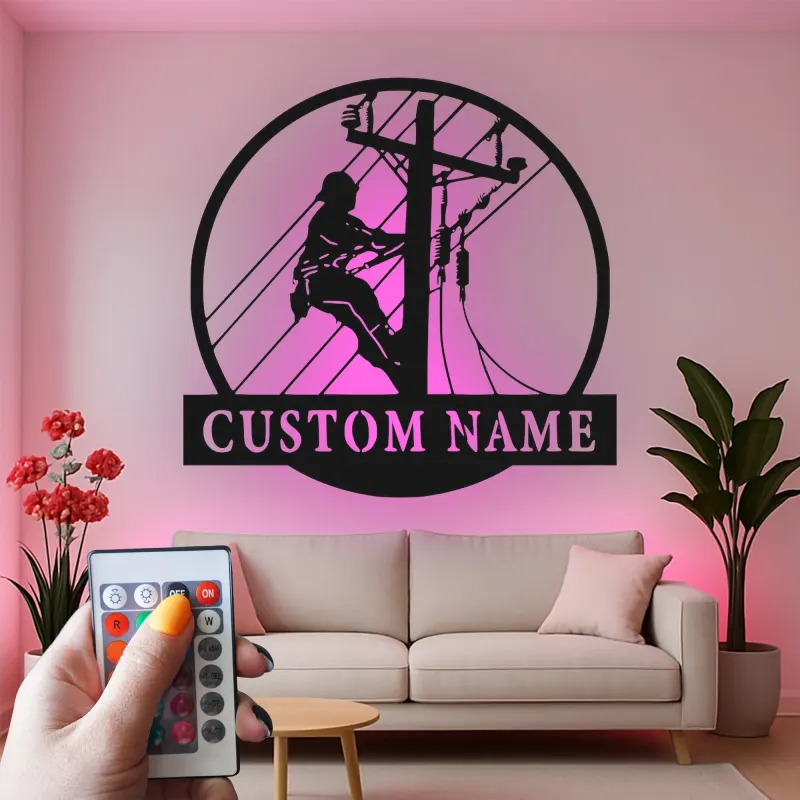 Décoration murale LED en métal Lineman | Silhouette d’électricien personnalisée | Panneau prénom sur mesure pour agent de réseau | Déco powerline
