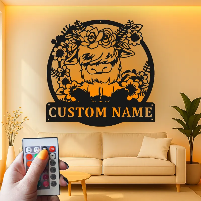 Decoración mural de metal personalizada con vaca Highland | Cartel floral LED para estilo farmhouse | Regalo a medida para ranchero y placa con nombre para nursery