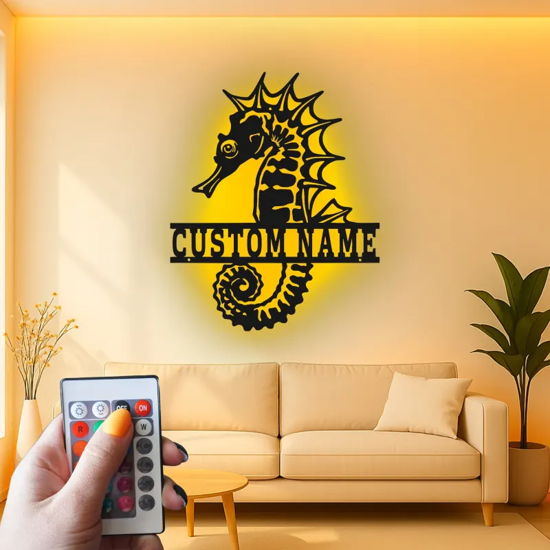 Insegna in metallo personalizzata con cavalluccio marino e LED | Arte murale nautica personalizzata | Decorazione per casa al mare e targhetta per soggiorno costiero
