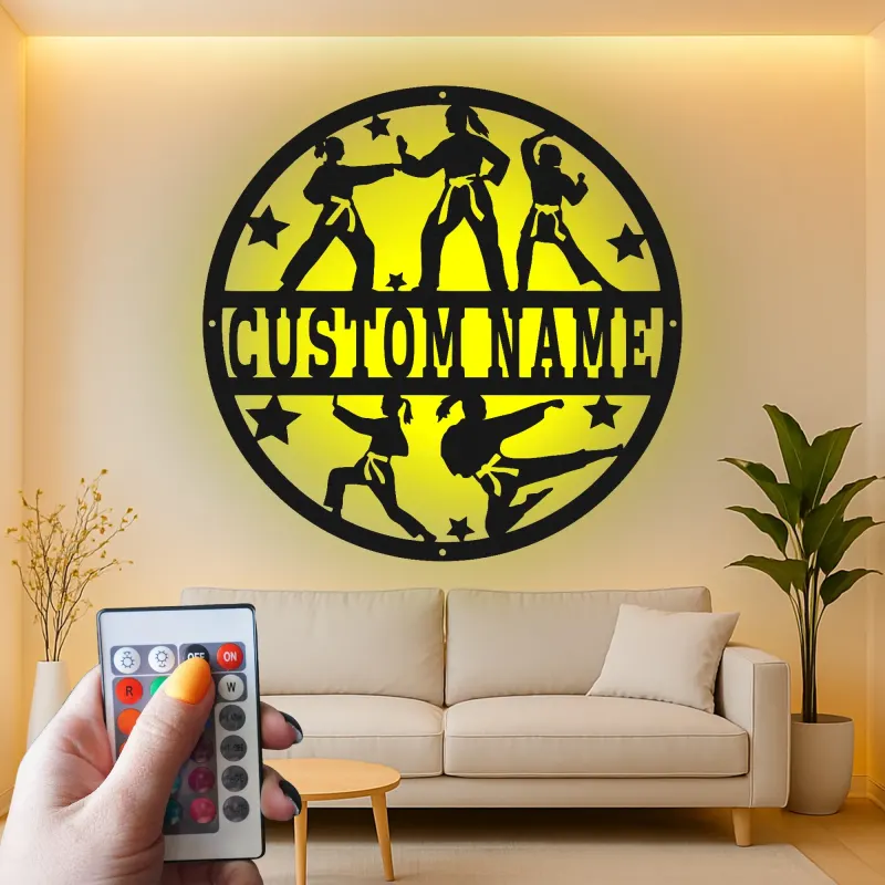 Insegna Karate Personalizzata con LED | Arte Murale in Metallo con Nome Personalizzato per Dojo | Regalo Decorativo per Combattente