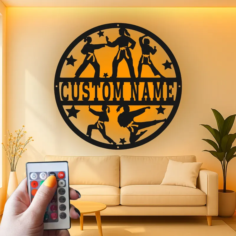 Insegna Karate Personalizzata con LED | Arte Murale in Metallo con Nome Personalizzato per Dojo | Regalo Decorativo per Combattente