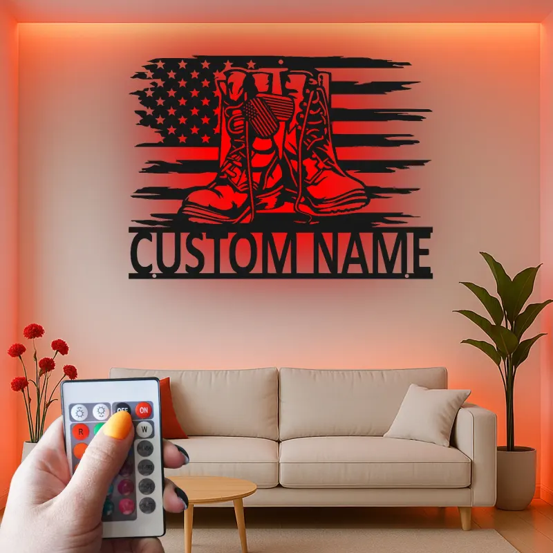 Insegna in Metallo LED con Stivali Militari e Medaglie | Arte da Parete Personalizzata | Regalo per Veterani | Decorazione Patriottica per la Casa