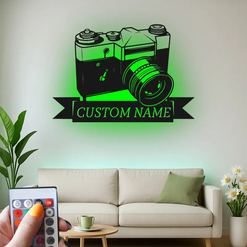 Personalisierte Vintage Kamera LED Licht Metall-Wandkunst Geschenk für Fotografen, Studio- oder Bürodekor 1