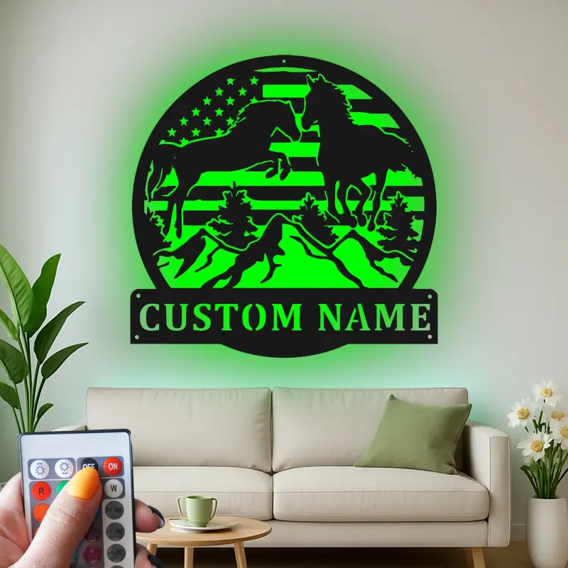 Panneau personnalisé avec cheval LED | Art en métal personnalisé pour ferme et ranch | Cadeau pour amoureux des chevaux | Décor mural avec drapeau américain
