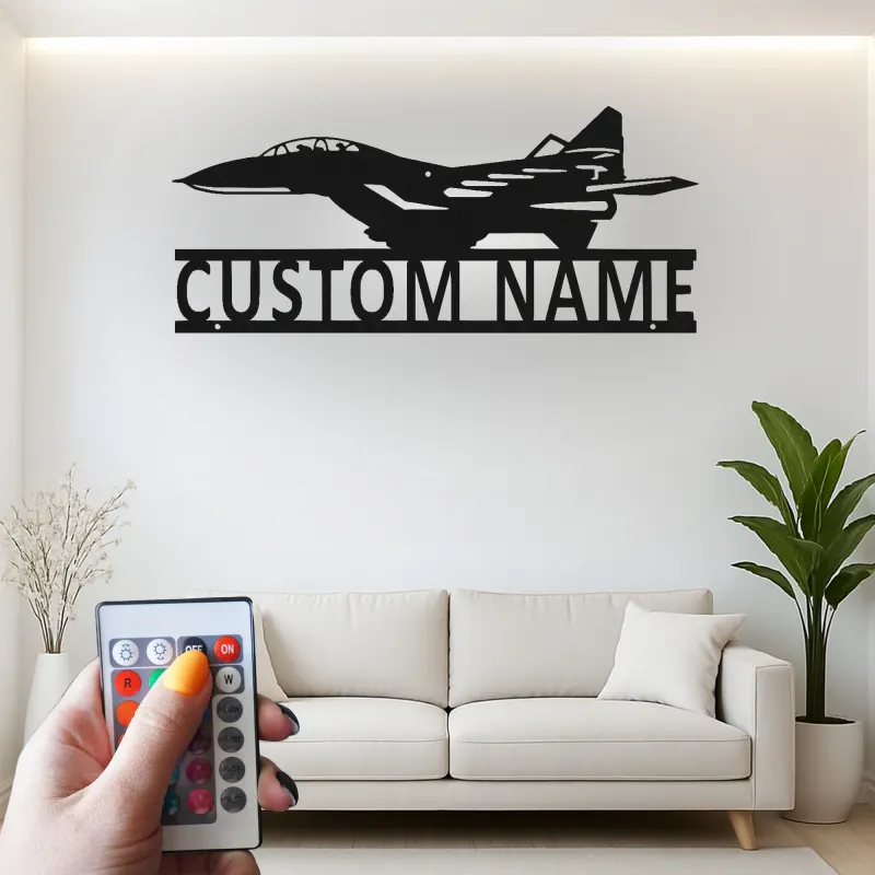 Arte in metallo LED a forma di jet da combattimento | Insegna con nome personalizzata per aerei | Decorazione aviazione personalizzata per piloti | Regalo per Man Cave militare