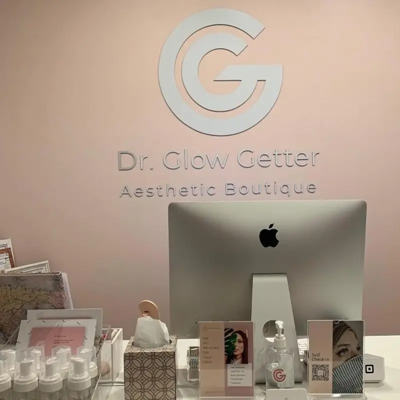 Enseigne d’entreprise personnalisée en miroir doré | Logo d’accueil 3D découpé au laser | Acrylique premium pour image de marque salon et bureau