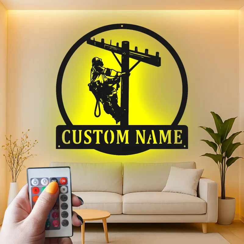 Plaque métallique personnalisée pour lineman avec LED | Cadeau personnalisé pour électricien | Décoration murale pour technicien des réseaux | Déco rustique en acier