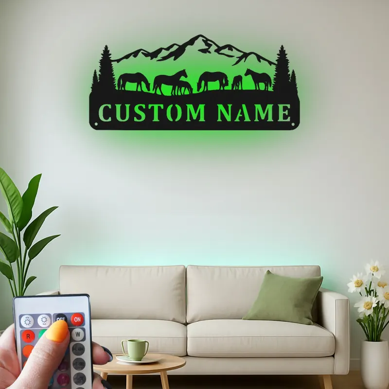 Individuelles Pferde-Ranchschild | Personalisierte LED-Metallkunst | Familienname & Bergszene | Bauernhaus-Wanddekoration