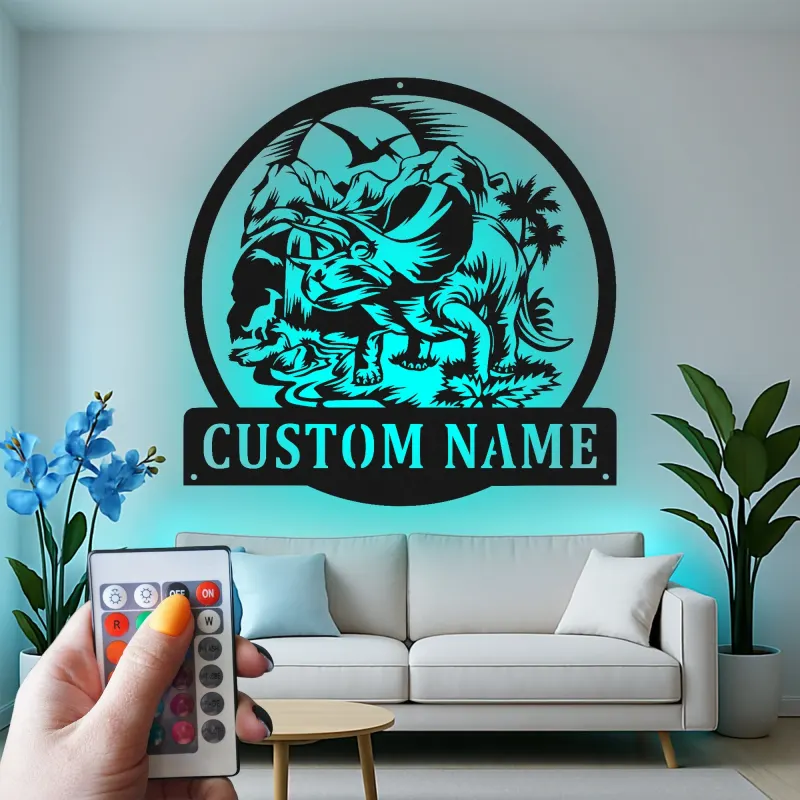 Personalisiertes Triceratops LED Licht Metallschild Geschenk für Kinderzimmer Dekor für Dinosaurierliebhaber