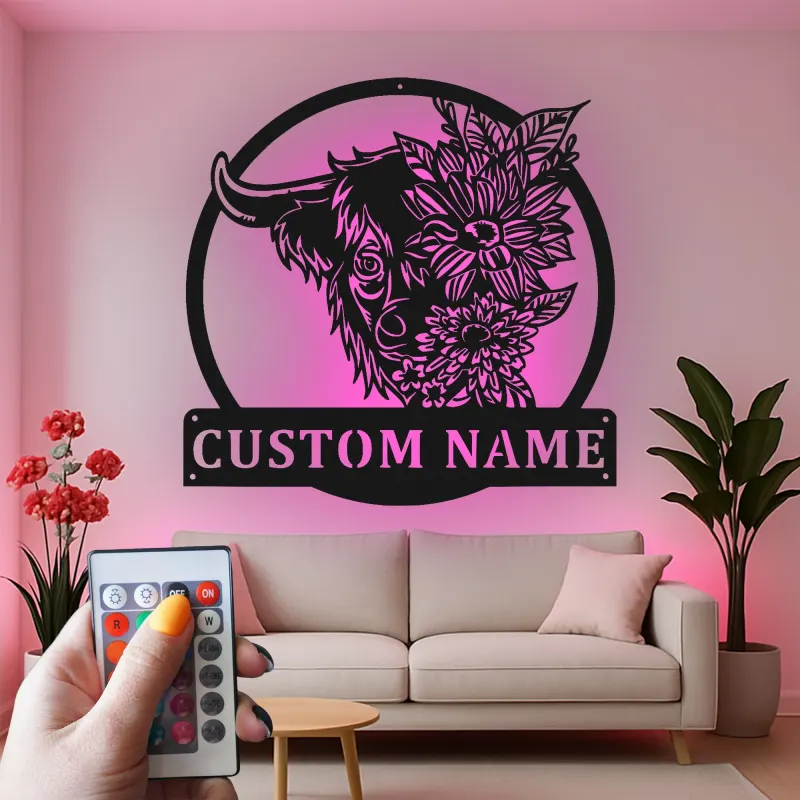 LED-Metallschild Highland Cow | Personalisiertes Florales Bauernhof-Schild | Individuelles Geschenk für Kuhliebhaber