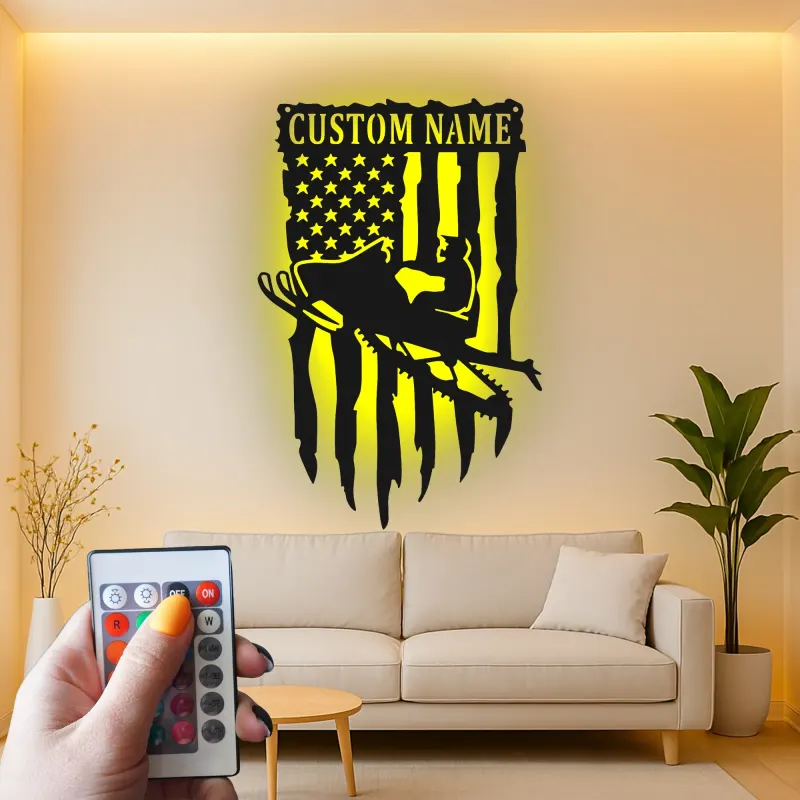 Cartel de metal personalizado de moto de nieve | Arte mural LED de bandera americana | Decoración de cueva de hombre personalizada y regalo patriótico para motorista