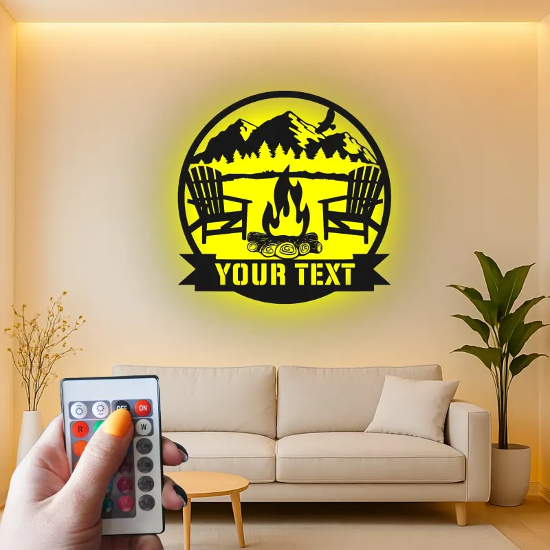Insegna in metallo personalizzata con scena di montagna e LED per amanti dell'outdoor