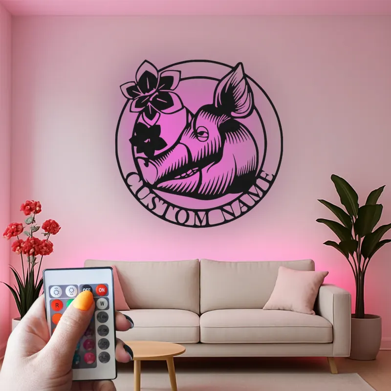 Insegna in Metallo Personalizzata con Cinghiale | Decorazione per Capanna del Cacciatore con LED | Arte da Parete con Nome Personalizzato per Lodge o Man Cave