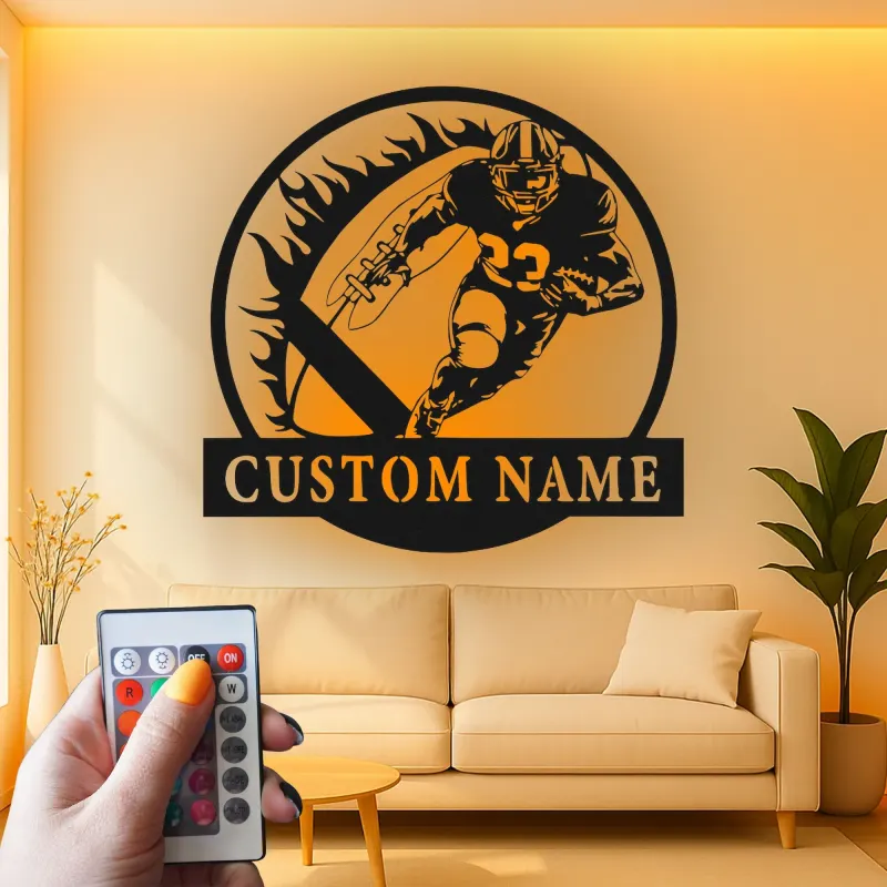 Insegna LED personalizzata con football | Decorazione murale in metallo personalizzata per man cave, camera ragazzi | Regalo per atleta