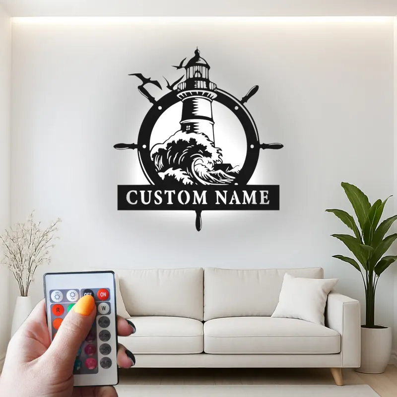 Insegna in Metallo Personalizzata con Faro | Arte Nautica da Parete con LED | Decorazione per Casa Costiera e Regalo per Casa al Mare