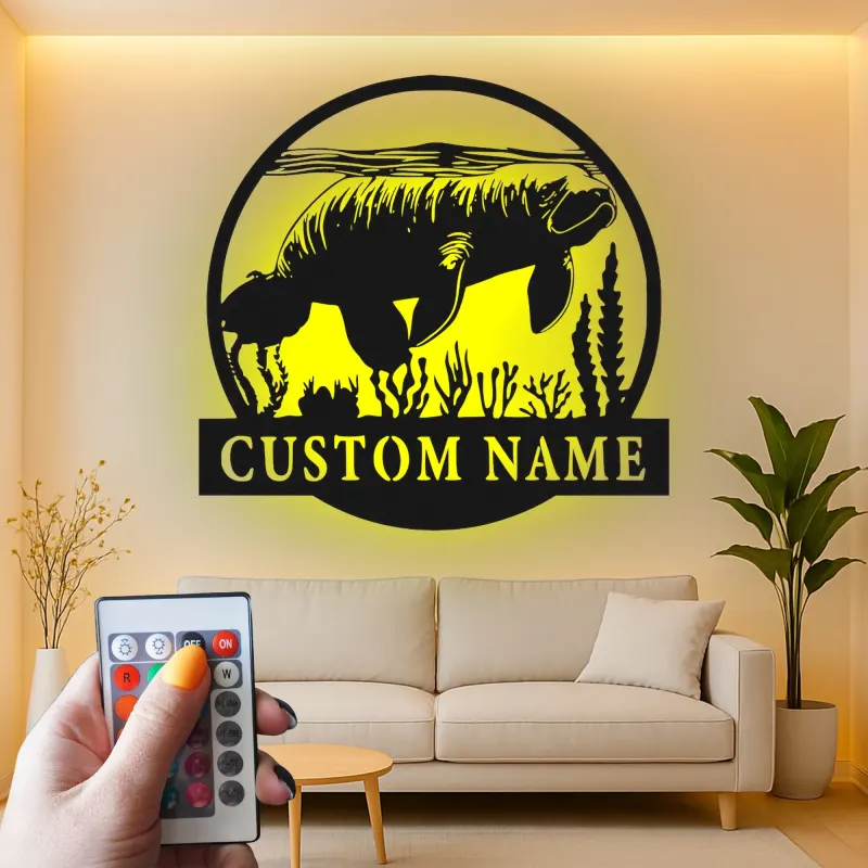 Arte mural de metal de manatí con LED | Cartel de nombre de vaca marina personalizado | Decoración náutica para casa de playa | Regalo de manatí de Florida