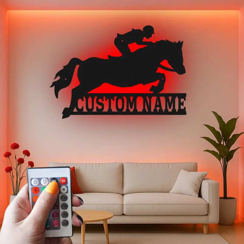 Arte Murale in Metallo LED con Cavallo in Salto | Insegna Equestre Personalizzata con Nome | Decorazione per Stalla e Fienile per Amanti dei Cavalli