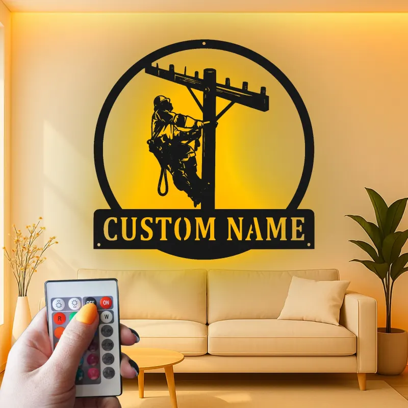 Plaque métallique personnalisée pour lineman avec LED | Cadeau personnalisé pour électricien | Décoration murale pour technicien des réseaux | Déco rustique en acier