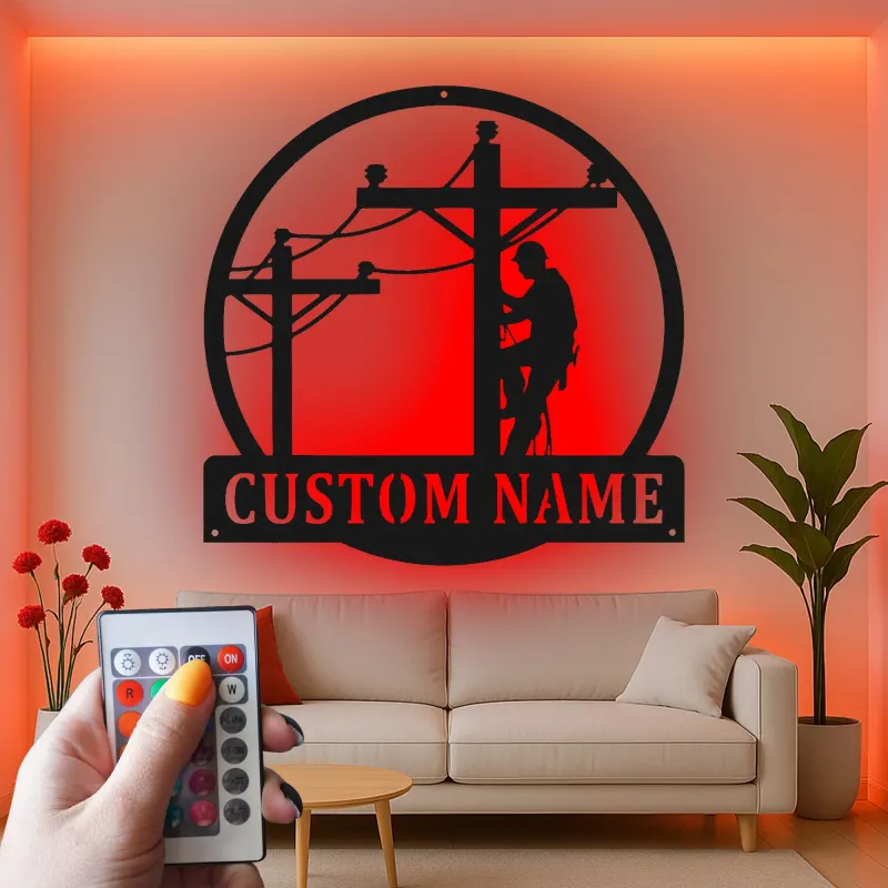 Arte Murale in Metallo Personalizzata per Lineman | Insegna Elettricista LED | Regalo con Nome Personalizzato per Lavoratore di Power Line | Decorazione per Garage e Laboratorio per Lui