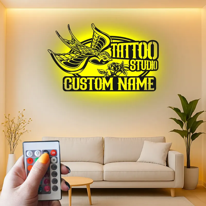 Personalisierter Tattoo-Studio-Schild | Handgefertigte Schwalbe Metall-Wandkunst mit LED | Vintage Tattoo-Künstler Geschenk | Retro Salon-Dekor