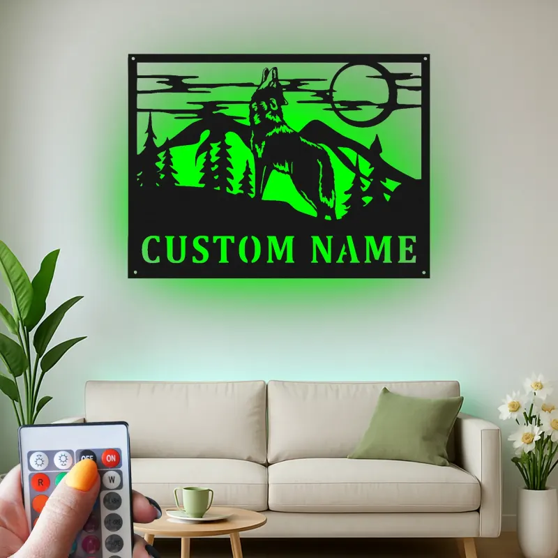 Insegna in metallo personalizzata con lupo che ulula e luce LED regalo per amante della natura decorazione per cabin o lodge