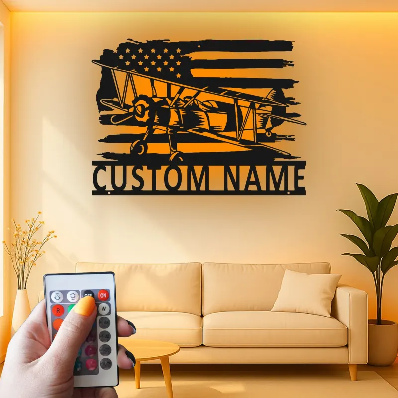 Personalisierte Vintage Doppeldecker LED Licht Metall-Wandkunst Geschenk für Piloten mit amerikanischem Flaggen-Design