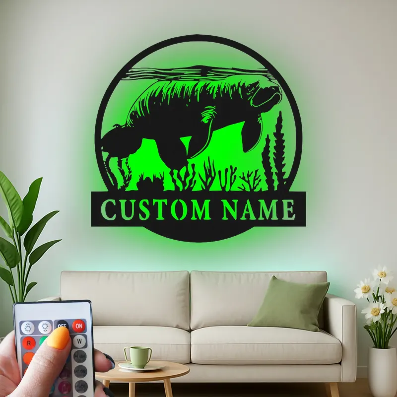 Arte mural de metal de manatí con LED | Cartel de nombre de vaca marina personalizado | Decoración náutica para casa de playa | Regalo de manatí de Florida