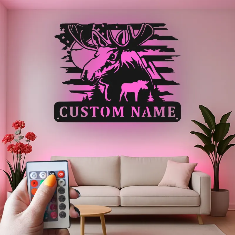Cartel de metal personalizado de alce con LED | Decoración mural de vida salvaje personalizada para cabañas y lodges | Regalo rústico para cazadores con bandera americana