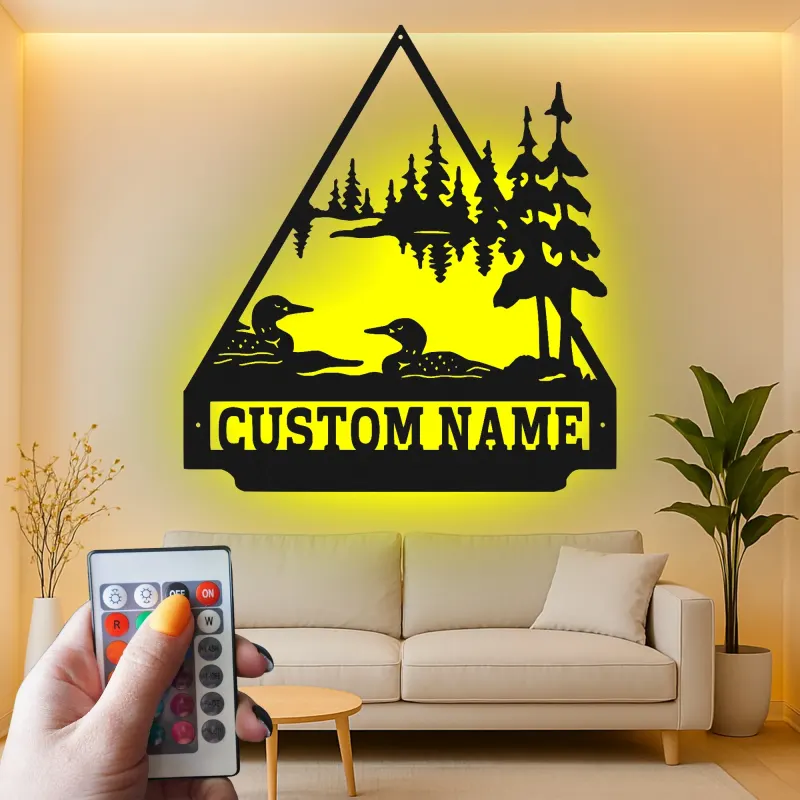 Insegna in metallo personalizzata con strolaga maggiore sul lago | Arte da parete LED per baita | Decorazione rustica con fauna selvatica e bosco | Regalo personalizzato per amanti della natura