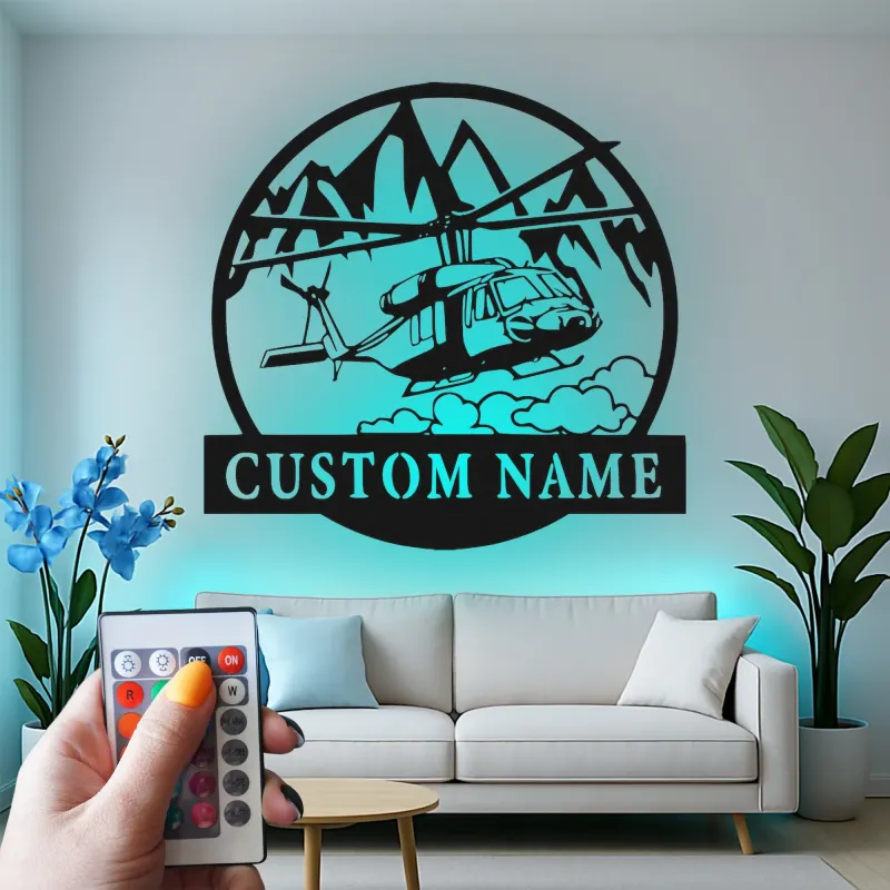 Arte murale in metallo con elicottero personalizzato | Decorazione aeronautica con luce LED | Insegna con nome per pilota | Regalo per aeromobile militare
