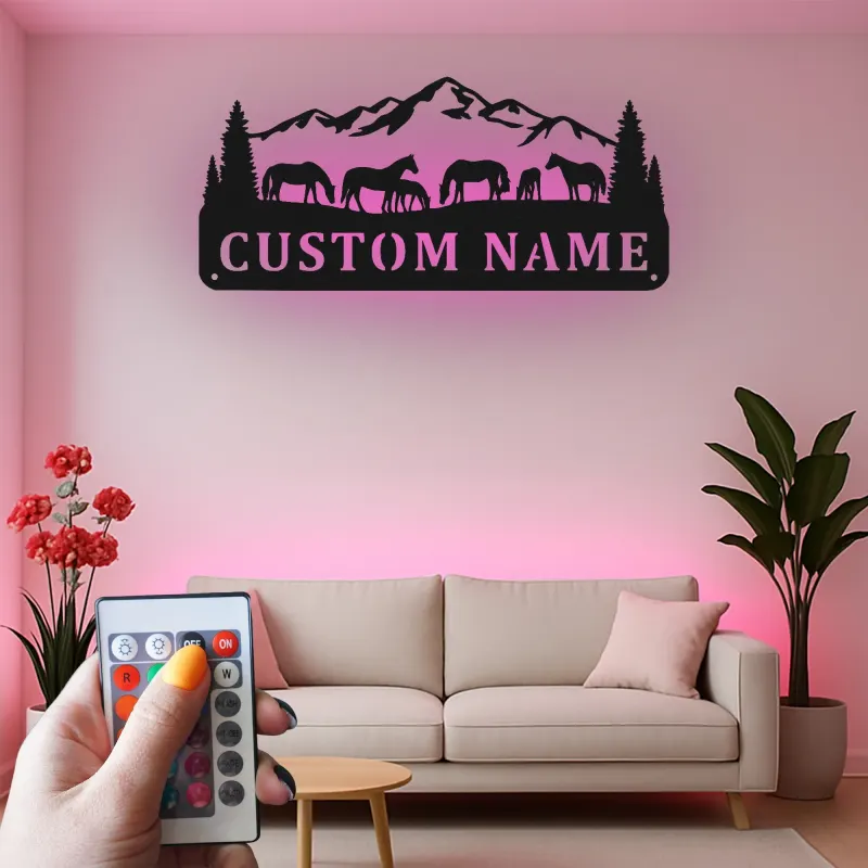 Individuelles Pferde-Ranchschild | Personalisierte LED-Metallkunst | Familienname & Bergszene | Bauernhaus-Wanddekoration