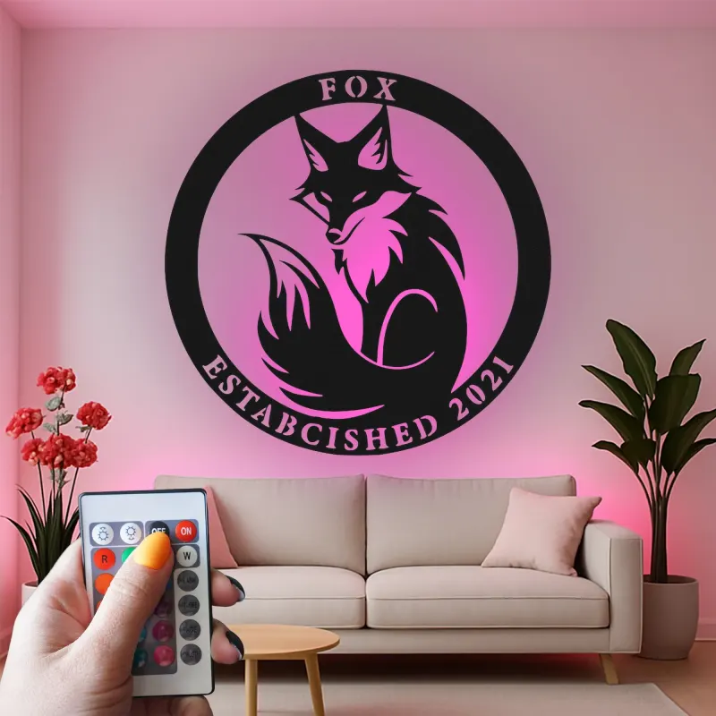 Insegna in metallo LED con volpe su misura | Decorazione murale personalizzata con fauna selvatica | Arredo per baita e regalo per amanti della natura | Logo con data di fondazione