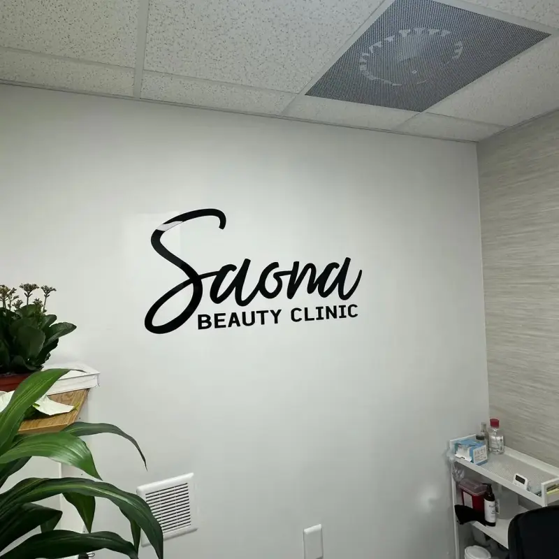 Insegna Logo Aziendale 3D in Acrilico Personalizzata per Parete | Taglio Laser 5mm | Branding Moderno per Vetrine e Uffici