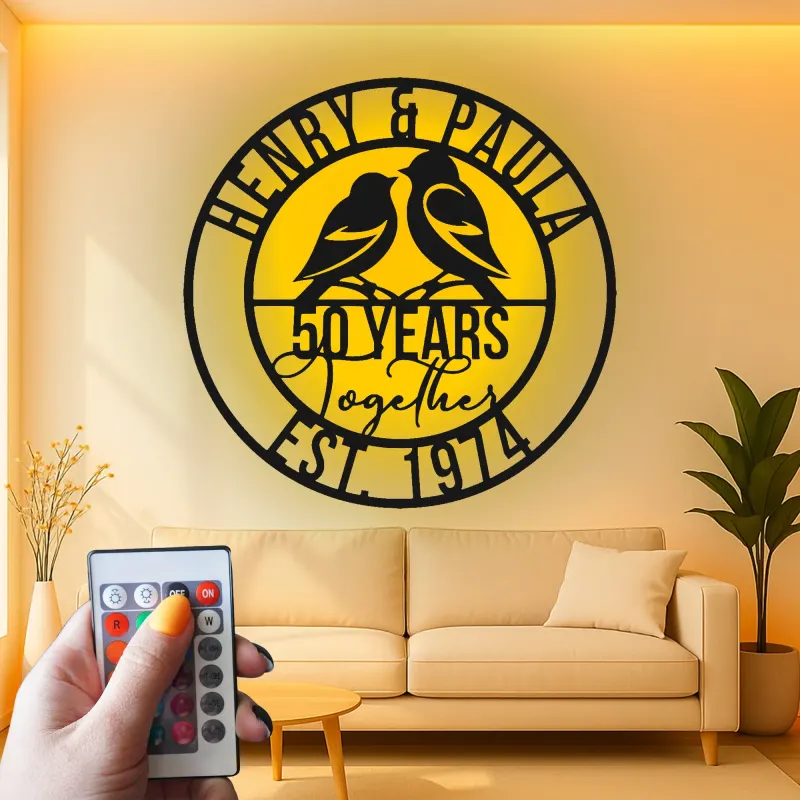 Regalo Personalizzato per il 50° Anniversario | Arte Murale in Metallo LED con Uccelli Amore | Insegna Personalizzata per Coppie per Decorazione Romantica