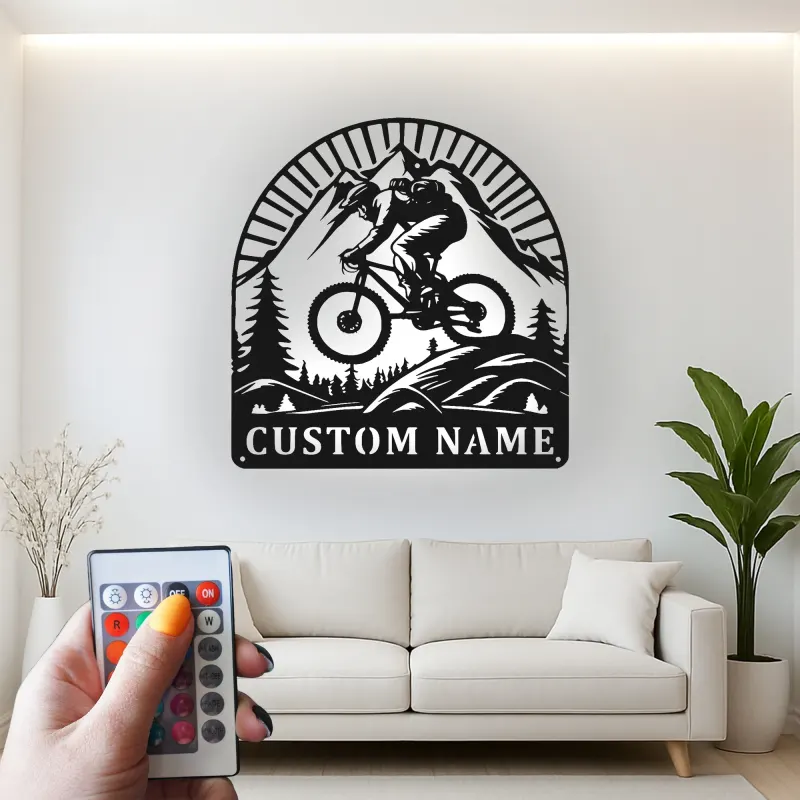 Arte in Metallo Mountain Biker | Insegna Nome Personalizzata con Luci LED | Regalo Personalizzato per Amanti dell'Avventura nel Ciclismo in Discesa