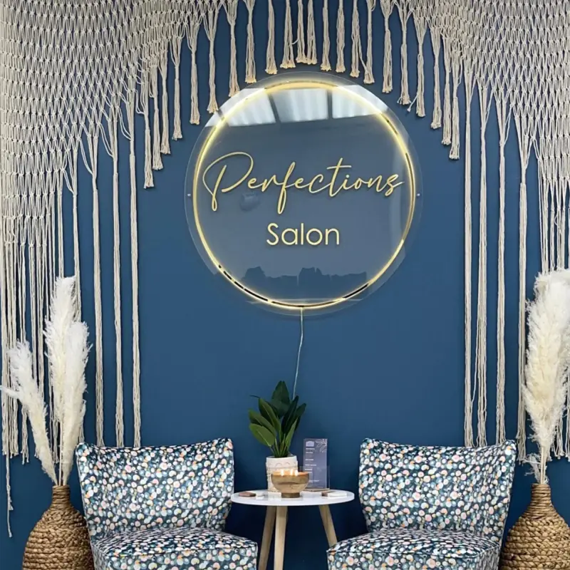 Cartel de neón LED de negocio personalizado | Logo retroiluminado de acrílico y metal | Decoración de pared para salón, estudio y oficina
