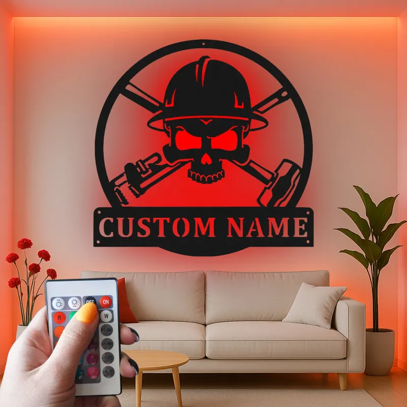 Panneau en métal personnalisé de travailleur de la construction | Art mural LED de crâne pour man cave | Cadeau personnalisé pour constructeur avec casque de sécurité et outils croisés