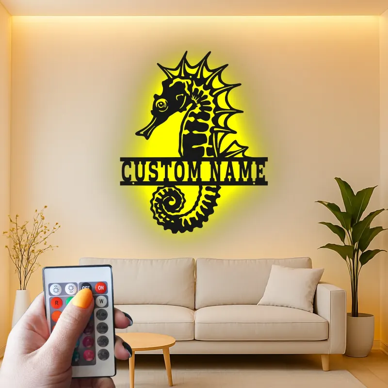 Insegna in metallo personalizzata con cavalluccio marino e LED | Arte murale nautica personalizzata | Decorazione per casa al mare e targhetta per soggiorno costiero